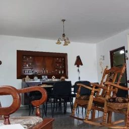 Casa de 4 cuartos, 3 baños y 1 garaje por $ 95.000