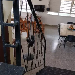 Casa de 4 cuartos, 3 baños y 1 garaje por $ 95.000