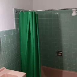 Casa de 4 cuartos, 3 baños y 1 garaje por $ 95.000