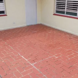 Casa de 4 cuartos, 3 baños y 1 garaje por $ 95.000