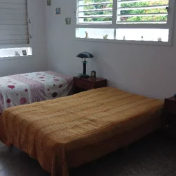 Casa de 4 cuartos, 3 baños y 1 garaje por $ 95.000