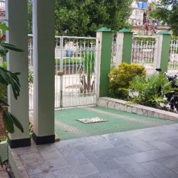 Casa de 5 cuartos y 3 baños por $ 120.000