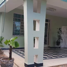 Casa de 5 cuartos y 3 baños por $ 120.000