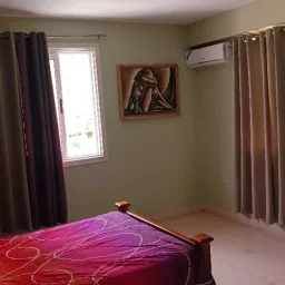 Casa de 5 cuartos y 3 baños por $ 120.000