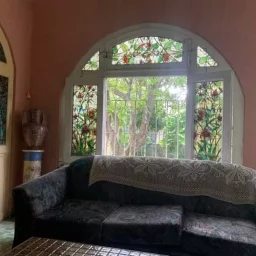 Casa de 5 cuartos, 7 baños y 1 garaje por $ 90.000