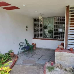 Casa de 4 cuartos, 4 baños y 1 garaje por $ 100.000