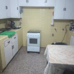 Casa de 4 cuartos, 4 baños y 1 garaje por $ 100.000