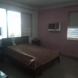 Casa de 4 cuartos, 4 baños y 1 garaje por $ 100.000