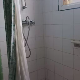 Apartamento de 3 cuartos y 3 baños por $ 80.000