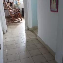 Apartamento de 3 cuartos y 3 baños por $ 80.000