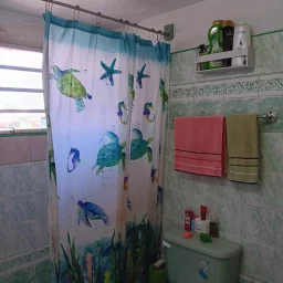 Casa de 1 cuarto y 1 baño por $ 10.000