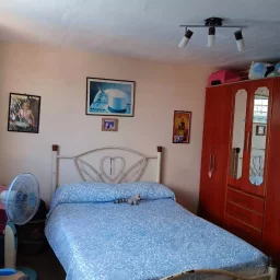 Casa de 1 cuarto y 1 baño por $ 10.000