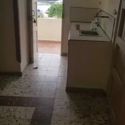 Casa de 3 cuartos y 2 baños por $ 20.000