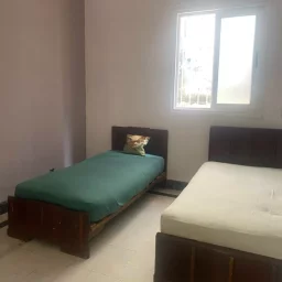 Casa de 3 cuartos y 2 baños por $ 100.000