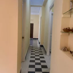 Casa de 3 cuartos y 2 baños por $ 100.000