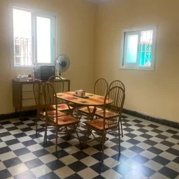 Casa de 3 cuartos y 2 baños por $ 100.000