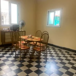 Casa de 3 cuartos y 2 baños por $ 100.000