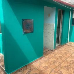 Casa de 3 cuartos y 2 baños por $ 100.000