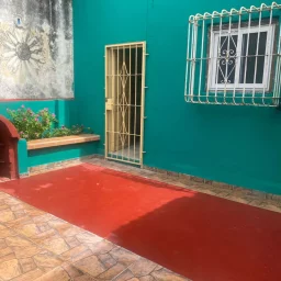 Casa de 3 cuartos y 2 baños por $ 100.000