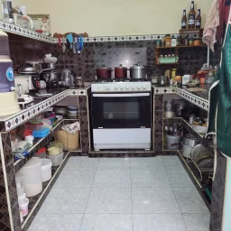 Casa de 6 cuartos y 3 baños por $ 90.000