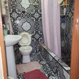 Casa de 6 cuartos y 3 baños por $ 90.000