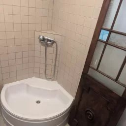 Casa de 4 cuartos, 4 baños y 1 garaje por $ 50.000