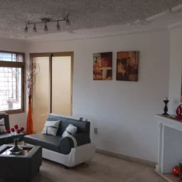 Apartamento de 3 cuartos y 2 baños por $ 45.000