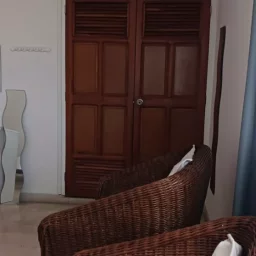 Apartamento de 3 cuartos y 2 baños por $ 45.000