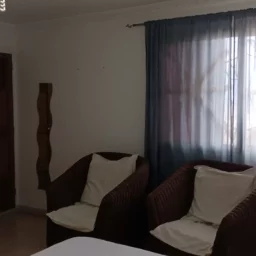 Apartamento de 3 cuartos y 2 baños por $ 45.000