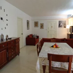 Apartamento de 2 cuartos y 2 baños por $ 100.000