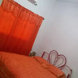 Casa de 2 cuartos y 1 baño por $ 15.000