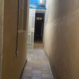 Casa de 2 cuartos y 1 baño por $ 15.000