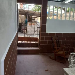 Casa de 2 cuartos y 1 baño por $ 15.000