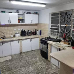 Apartamento de 2 cuartos y 2 baños por $ 20.000