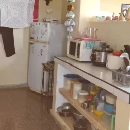 Apartamento de 3 cuartos y 1 baño por $ 8.000