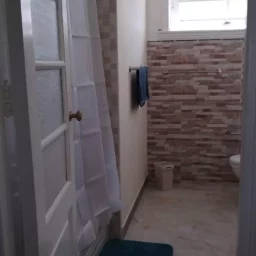 Apartamento de 2 cuartos y 1 baño por $ 65.000