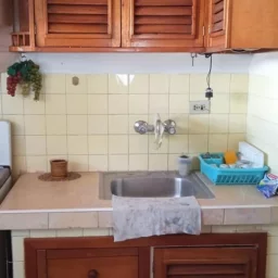 Apartamento de 2 cuartos y 1 baño por $ 20.000