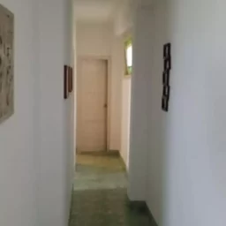 Apartamento de 2 cuartos y 1 baño por $ 20.000