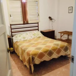 Apartamento de 2 cuartos y 1 baño por $ 20.000