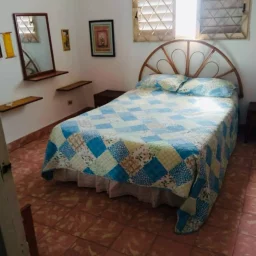 Apartamento de 2 cuartos y 1 baño por $ 20.000