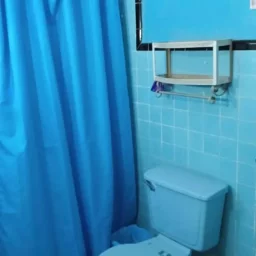 Apartamento de 2 cuartos y 1 baño por $ 20.000