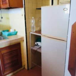 Apartamento de 2 cuartos y 1 baño por $ 20.000