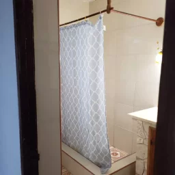 Casa de 6 cuartos y 6 baños por $ 65.000