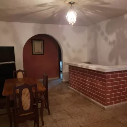 Casa de 6 cuartos y 6 baños por $ 65.000