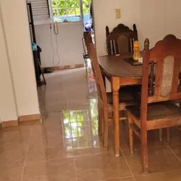 Casa de 2 cuartos y 1 baño por $ 25.000