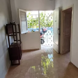 Casa de 2 cuartos y 1 baño por $ 25.000