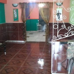 Casa de 5 cuartos y 3 baños por $ 80.000