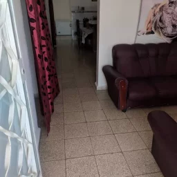 Casa de 4 cuartos, 2 baños y 1 garaje por $ 42.000