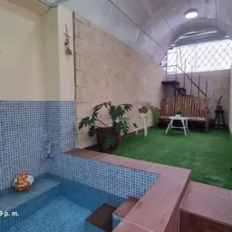 Casa de 3 cuartos y 2 baños por $ 60.000