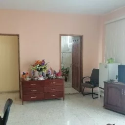 Casa de 4 cuartos, 4 baños y 1 garaje por $ 400.000